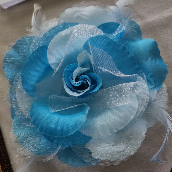 Vintage Flower Pin Light Blue Rose - Picture 7 of 12